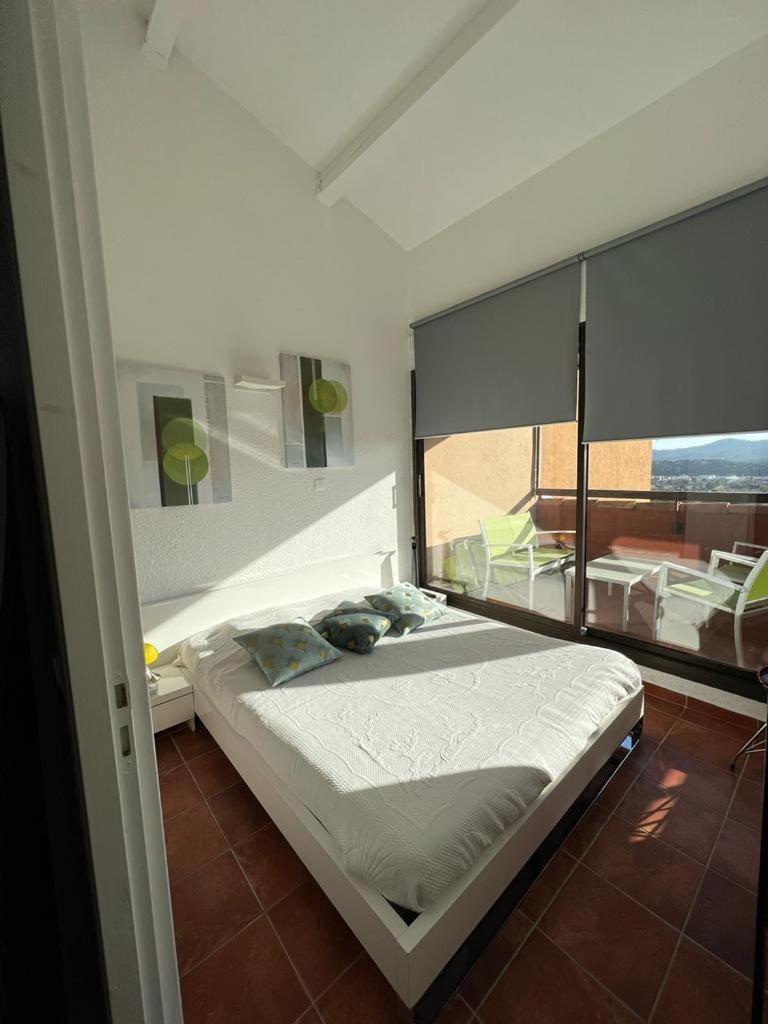 Appartement Vue Sur Mer, Piscine, Garage Prive Борм-ле-Мимоза Экстерьер фото