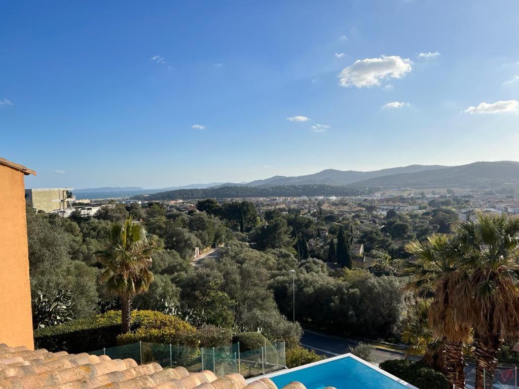 Appartement Vue Sur Mer, Piscine, Garage Prive Борм-ле-Мимоза Экстерьер фото